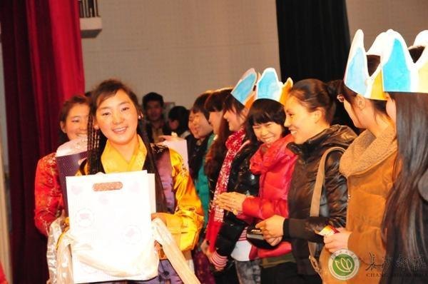 西藏班2012 藏历水龙新年联欢晚会剪影【组图】