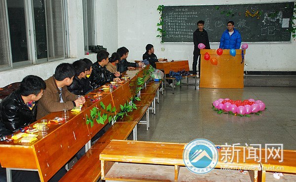 湖南科技大学师生通过多种形式学习吴立强、李进同学