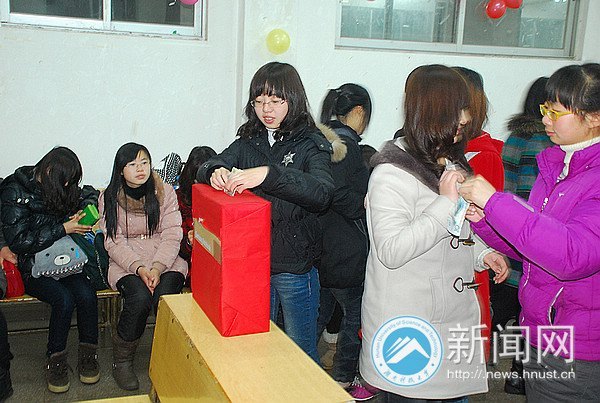 湖南科技大学师生通过多种形式学习吴立强、李进同学