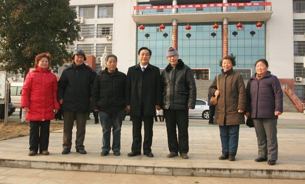 ί鳤 ΰ УѳѵĸУӲ