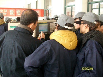 电气信息工程系2010级机械工程专业金工实习圆满结束