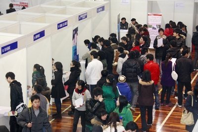 上海电力学院举办2012届毕业生春季招聘会暨上海市公共就业服务进校园活动