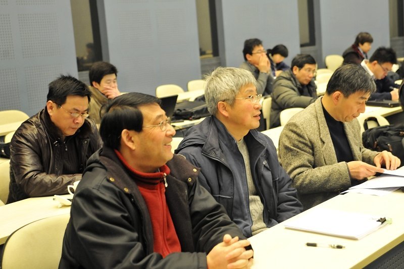 2012年东华大学学术委员会第二次全体会议日前召开 审议东华大学“211工程”三期子项目建设情况