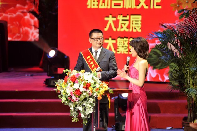 孙爱东董事长_董事长办公室图片