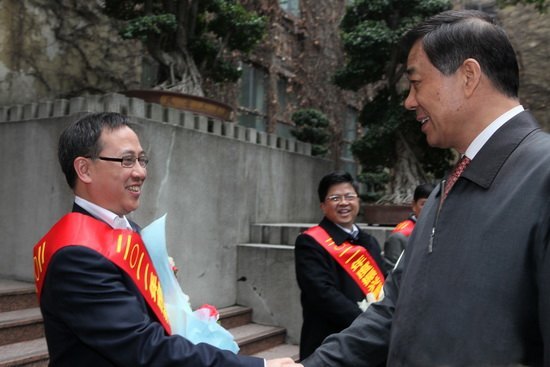 附二院院长任红教授喜获2011年度“振兴重庆争光贡献奖”