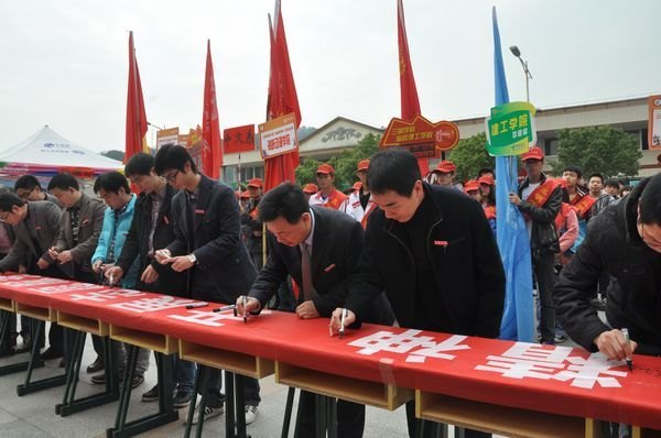 ����ѧԺ���С�ѧ�׷�ʮ���ж���������ʽ