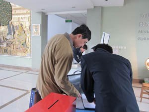 阳春三月 爱心先行