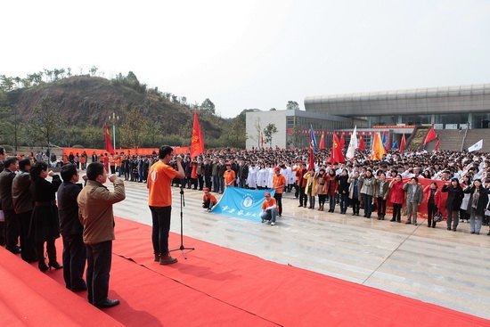 重庆医科大学全面启动“学雷锋、做传人、树新风”主题教育活动