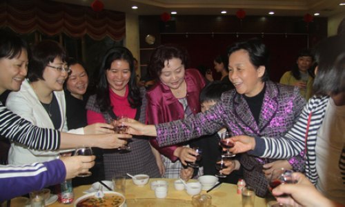 惠州学院开展庆“三八”国际劳动妇女节活动