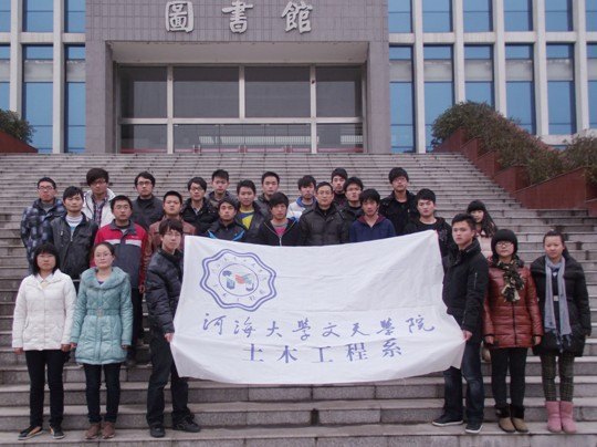 ��ľ����ϵ��չ�������׷澫�񣬻�����Ӧ��˫�������