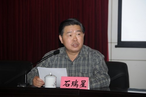 �㶫ʯ�ͻ���ѧԺ¡���ٿ�2010-2011ѧ�������ѧ������ܽ���ô��