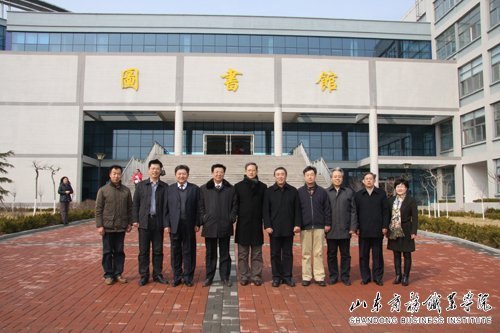 省教育厅人才培养工作评估回访专家组回访山东商务职业学院