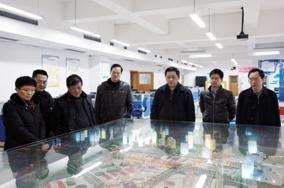 市物价局领导一行莅临重庆工商大学指导检查工作