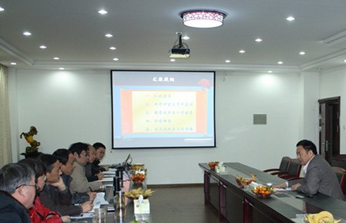 张尧学校长到外国语学院和建筑与艺术学院调研