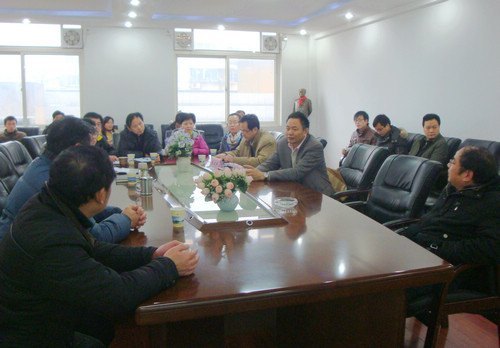 张尧学校长谈哲学社会科学发展:结合时代需求 多做实证研究