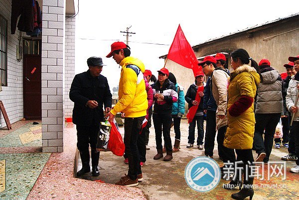 爱驻夕阳 让“空巢”不再孤独