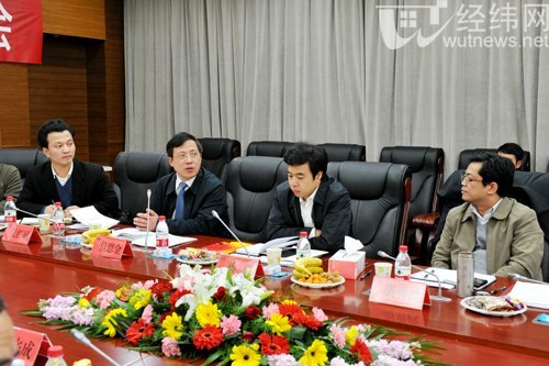 团中央“优秀大学生西部基层建功计划”座谈会在校召开