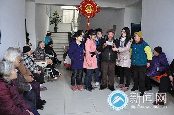 关爱孤寡老人 将爱进行到底