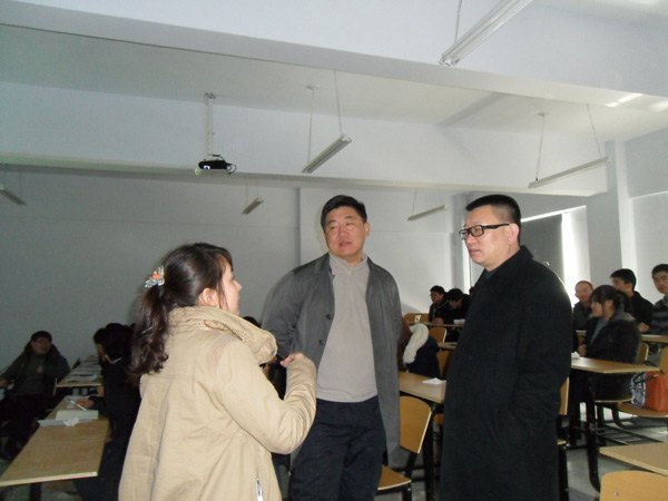 孙爱东董事长_董事长办公室图片