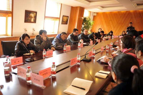 孙爱东董事长_董事长办公室图片(2)