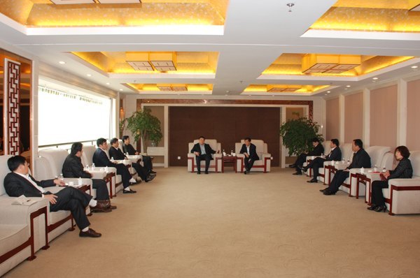 潍坊学院领导看望挂职干部