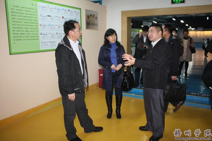 �������θߵ�ר��ѧУ����½��ڵ�У�������ҽ�ѧ�ɹ������걨���鱨���