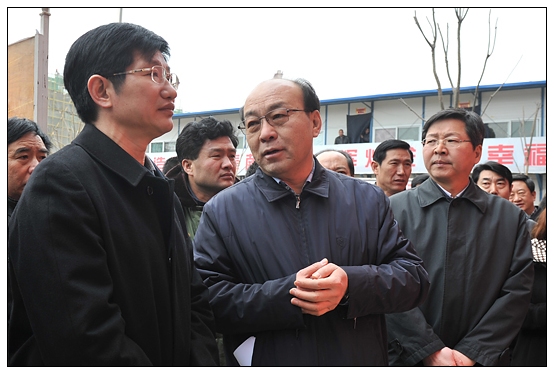 ����������ʡ��ί�������ǰ������У�������