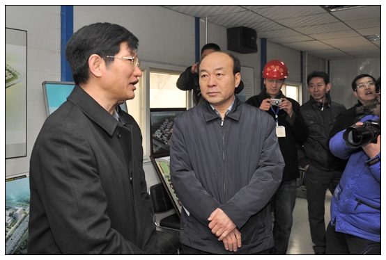 ����������ʡ��ί�������ǰ������У�������