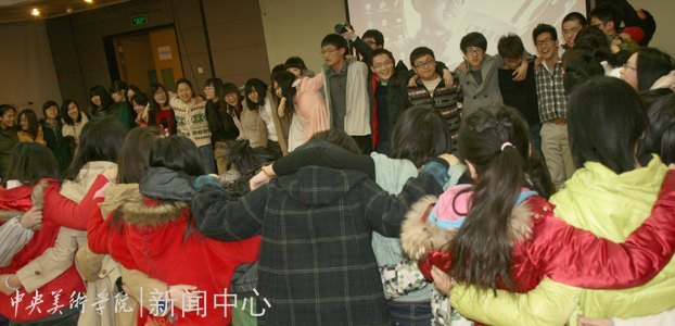 沐浴心灵的及时雨 人文学院举办“心灵之约”主题班会