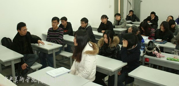 沐浴心灵的及时雨 人文学院举办“心灵之约”主题班会