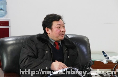 吴建清调研校园文化建设工作