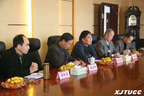 教育厅专家组一行来西安交通大学城市学院检查指导工作