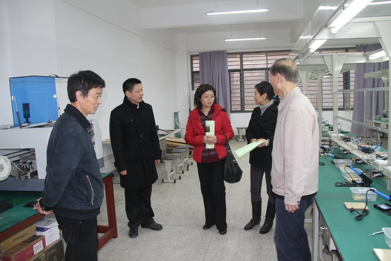 湖北省人民政府学位委员会办公室副主任胡静来访华中科技大学文华学院