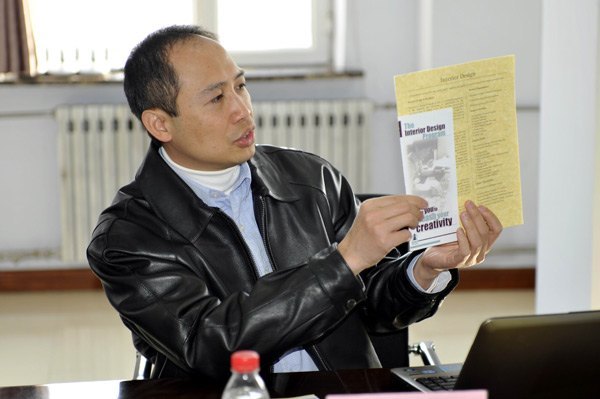 美南伊利诺伊州立大学代表来访长春建筑学院进行会谈及讲座