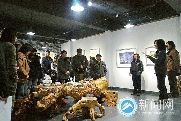 ����ѧԺʦ���滭չ���оٰ�