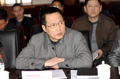 孙爱东董事长_董事长办公室图片