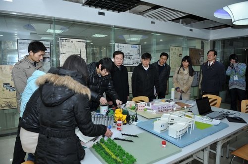 团中央学校部副部长杜汇良一行来湖北工业大学调研