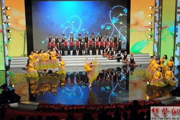 �龳����ʫ����һ�����ְ����ڽ��ս�������̨�ɹ�¼��