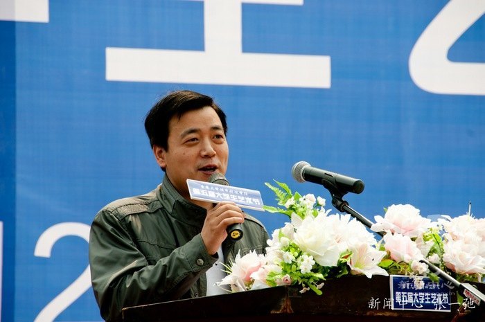 չʾѧԺ����   �����У԰�����У԰�Ļ������ڿ�Ļ