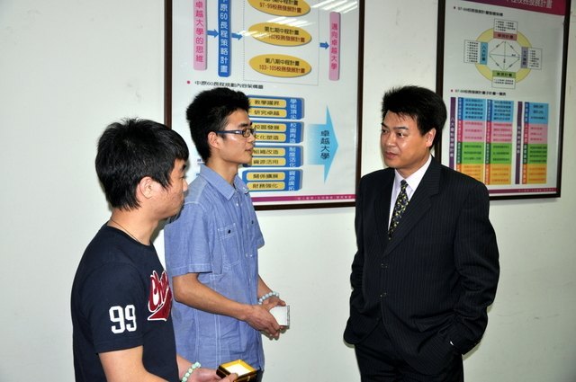 马国防书记再访中原大学推进两校合作