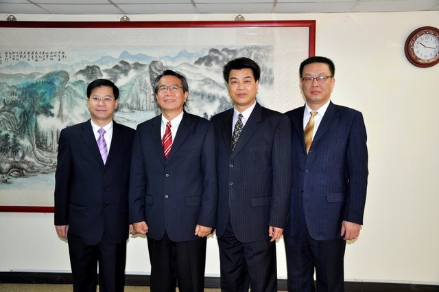 赴台交流团走进德明财经科技大学