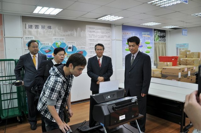 赴台交流团走进德明财经科技大学