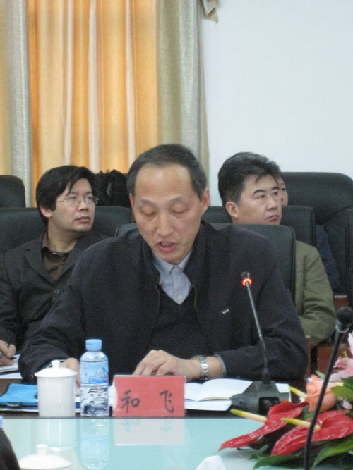 和飞:以生为本 多措并举 毕业生基层就业见成效