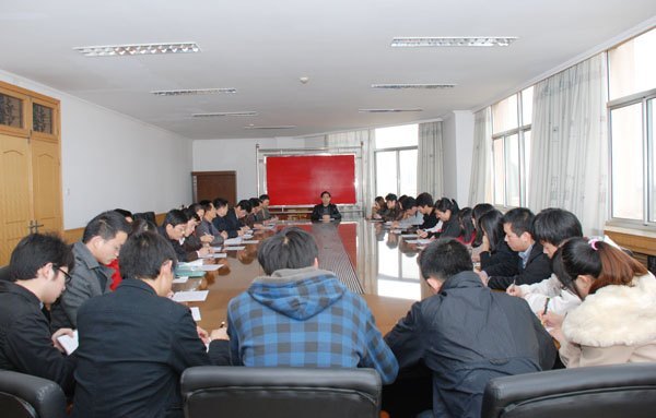 潍坊学院组工干部联系学生党员见面会举行