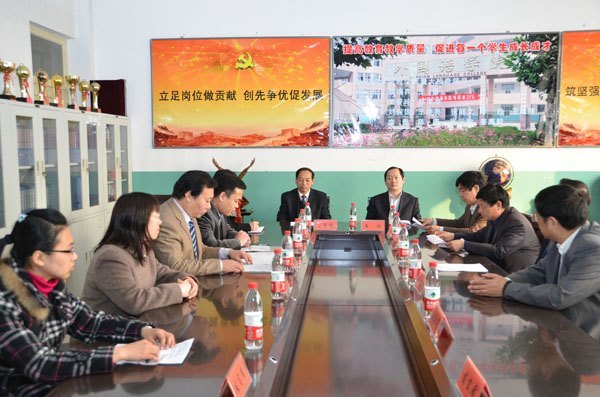 Ϋ�������·������ķ���ʵѵ������Ϋ��ѧԺ����