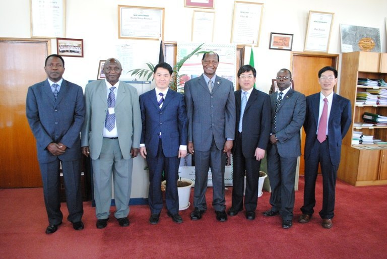 东华大学代表团访问肯尼亚莫伊大学