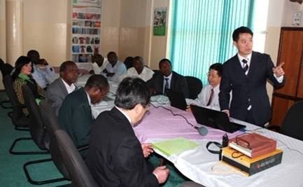 东华大学代表团访问肯尼亚莫伊大学