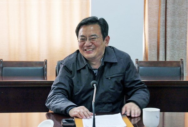 郑州市教育局毛杰局长等领导到郑州职业技术学院调研