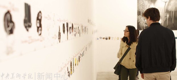 ִ�ŵ���־ �滭ϵTHE SO����С���һ��չ�������Ļ