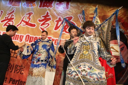 �Ϻ�����Ժ�붫����ѧ��ѧ����������������ͼ��